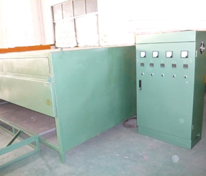 Width of 3.5 meters of vacuum forming machine